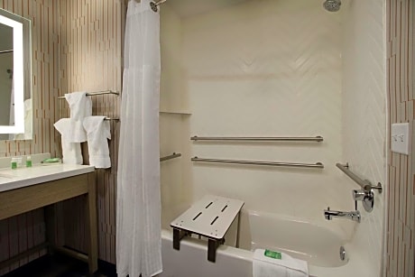 Twin Room - Mobility Access with Bath Tub