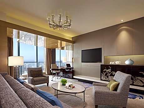 Ocean View King Suite with Lounge Access