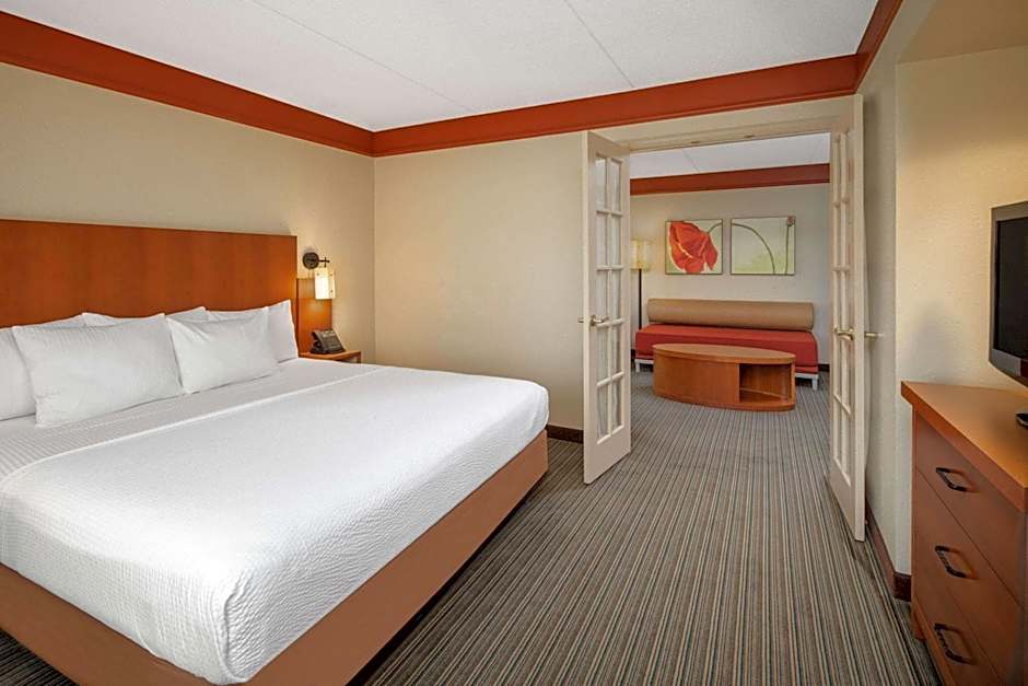 La Quinta Inn & Suites by Wyndham Atlanta Ballpark/Galleria