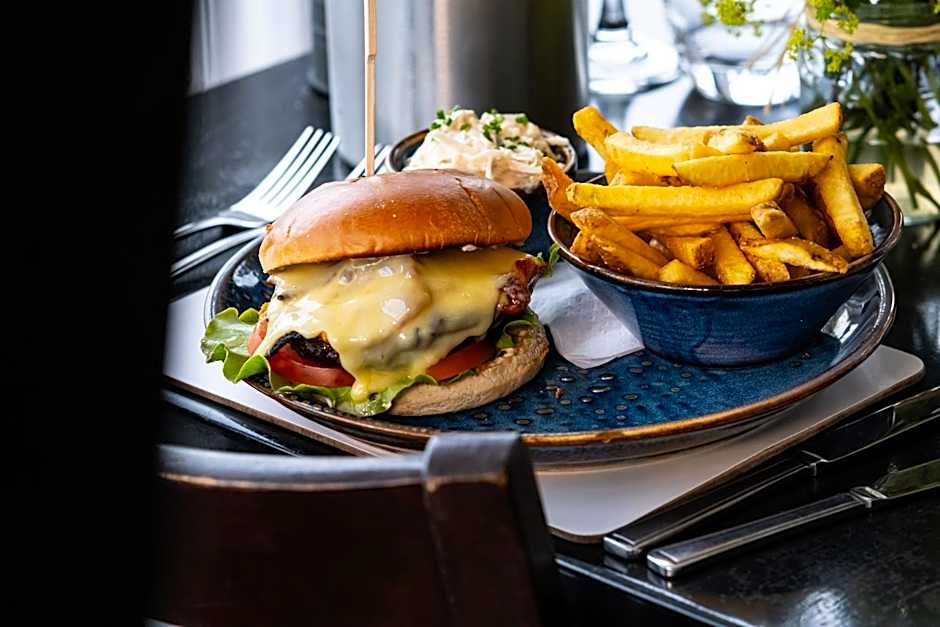 The Upper Largo Hotel & Restaurant