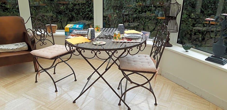 LE CHALET SUISSE - Chambre aux fleurs