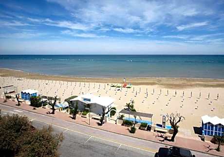 Double Room with Balcony and Sea View