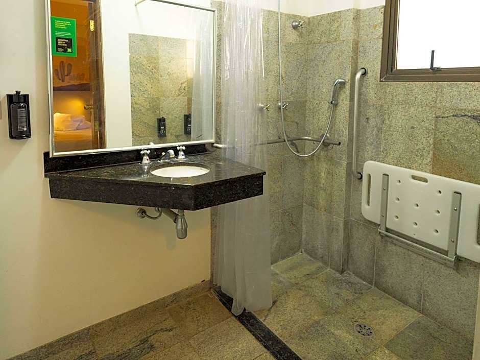 Ibis Styles Presidente Prudente, Portal of the West