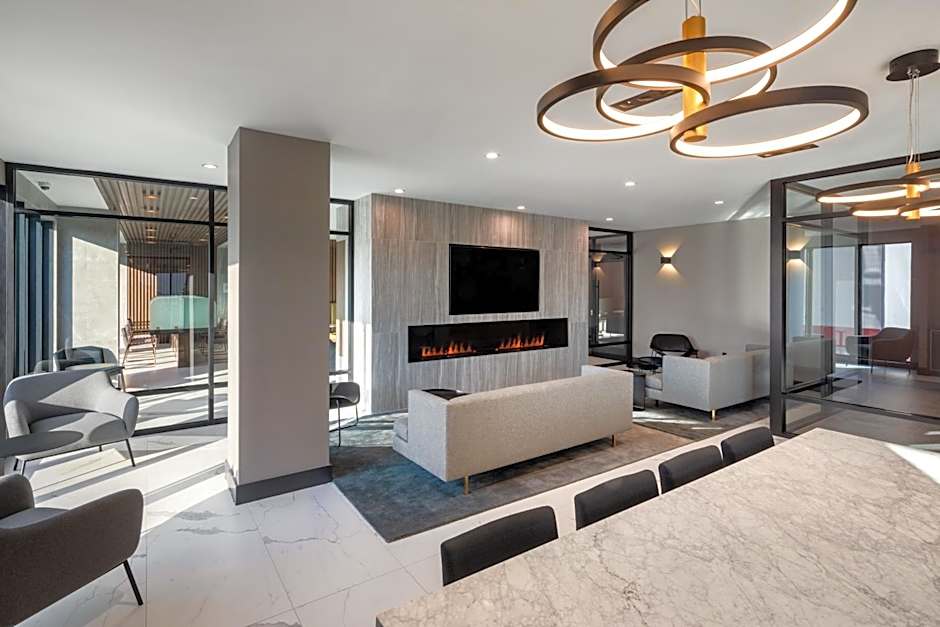 Global Luxury Suites at The Arches