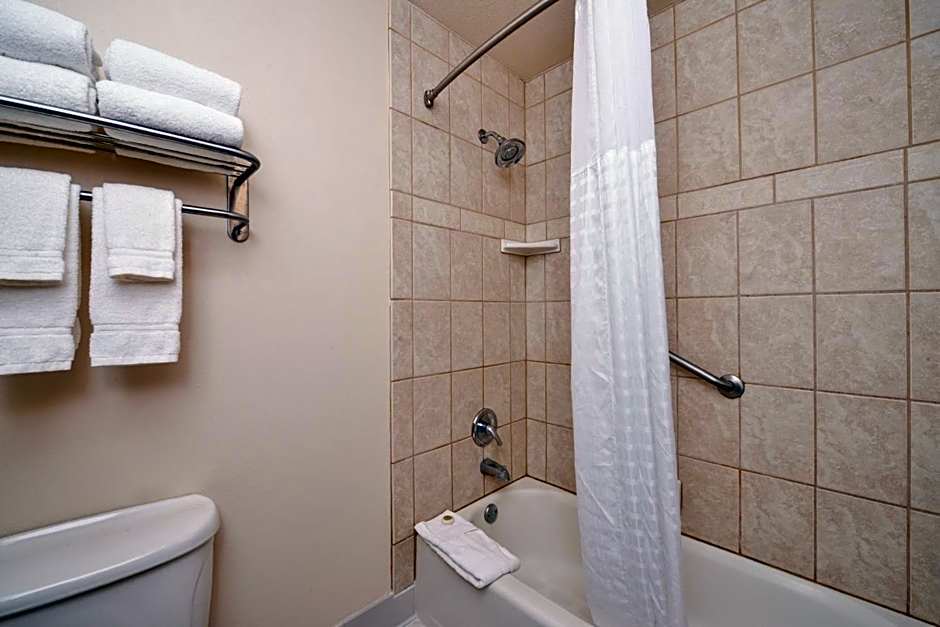 Best Western Plus Olympic Inn