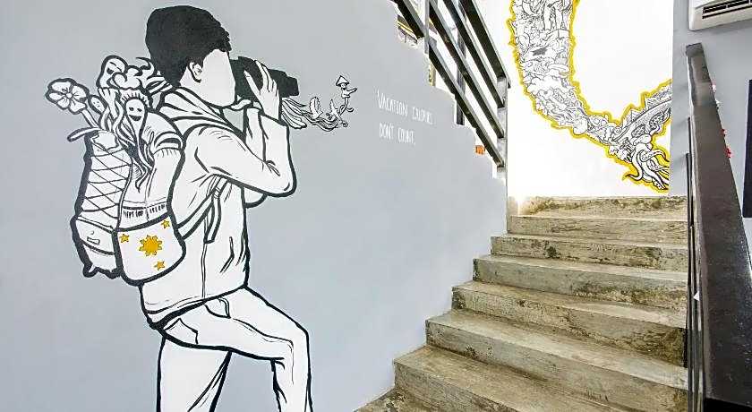 Pocket Hotel Bunks and Breakfast