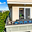 Beverly Hills Penthouse 2 BR Apt with Parking 407