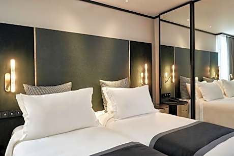 City View, Deluxe Guestroom, 2 Single Beds