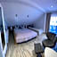 LA Boutique House