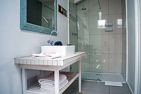 Twin Room with Patio