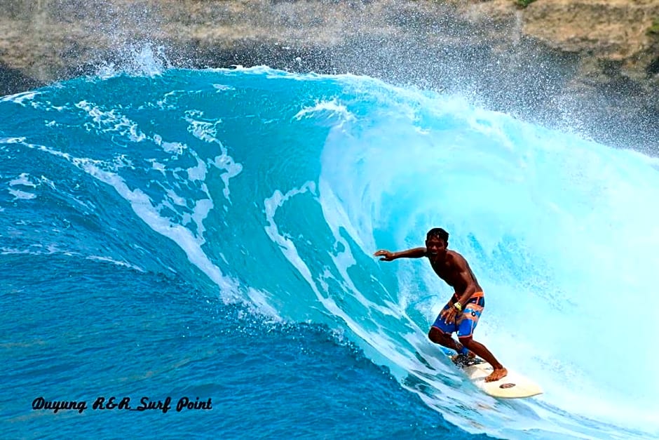 Duyung Rooms and Resto