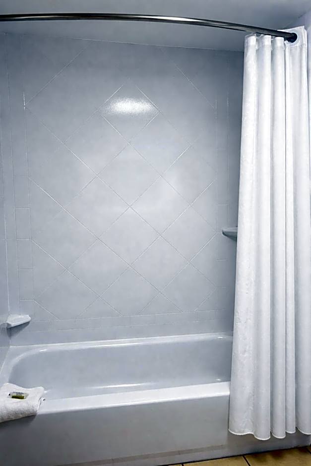 Days Inn by Wyndham Statesboro