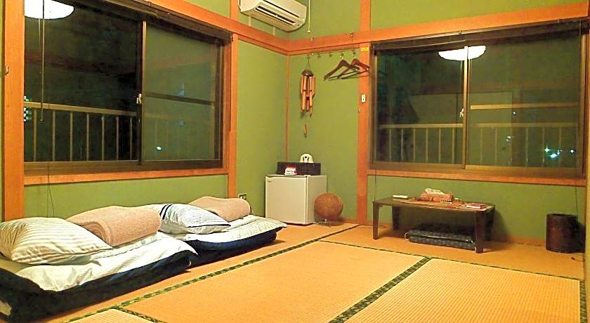 Aoshima Guesthouse Hooju