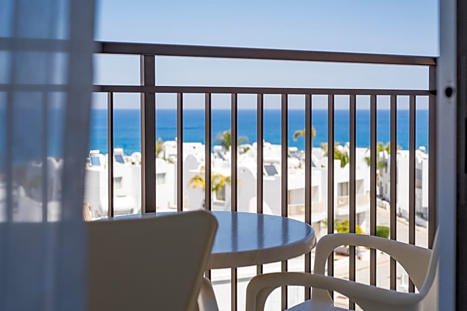 Anais Bay Hotel