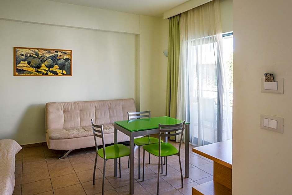 Athina Beach Hotel