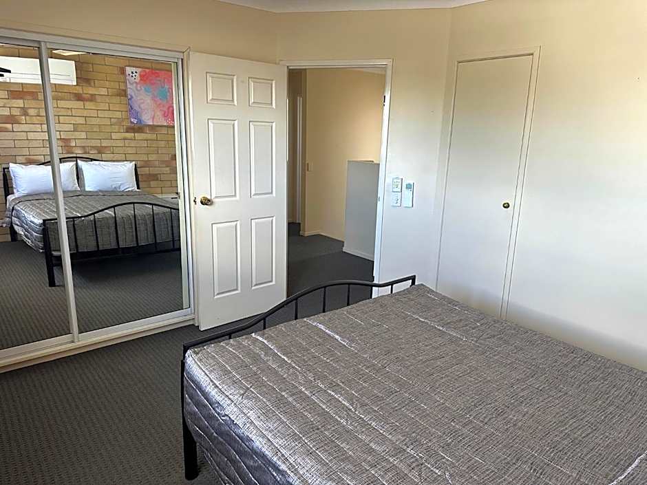 Starlight Motor Inn