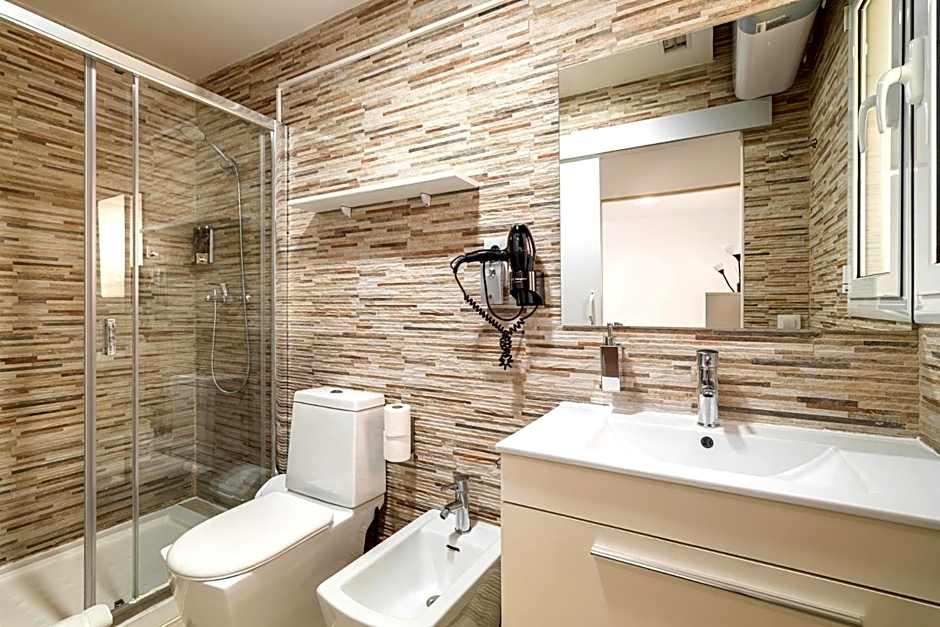 Laramond Barcelona Rooms
