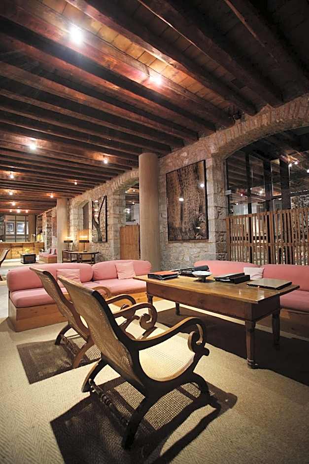 Bratsera Boutique Hotel