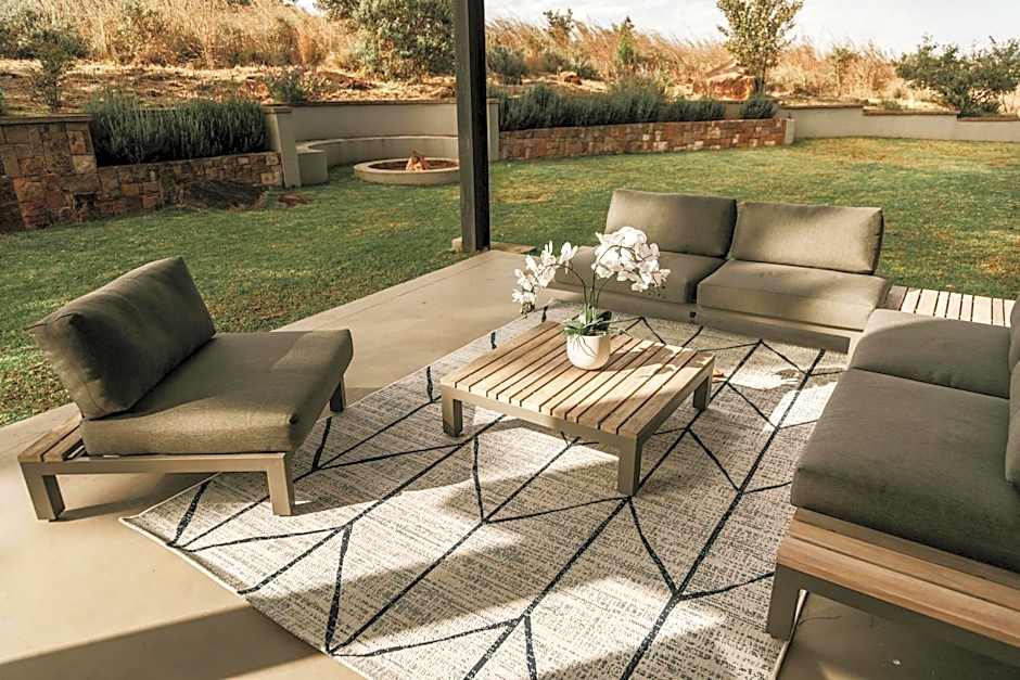 Sensiri Myst Country House