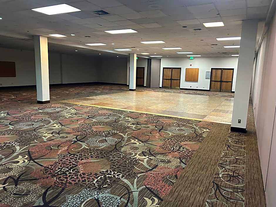 Quality Inn and Conference Center Greeley Downtown
