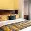 Decanter Hotel