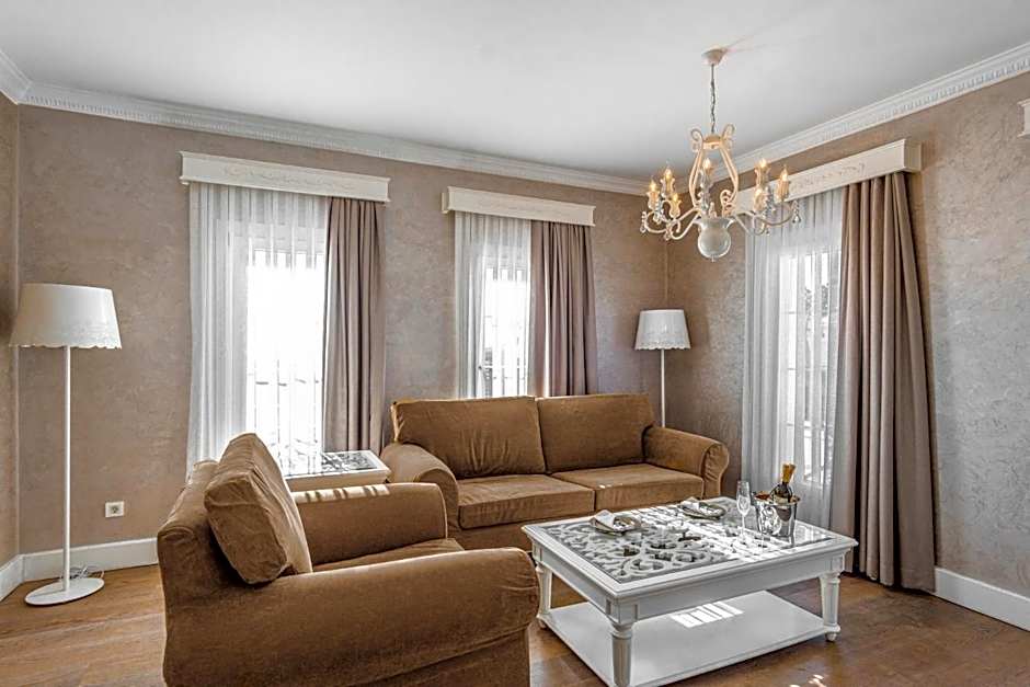 Ena Boutique Hotel & Residences