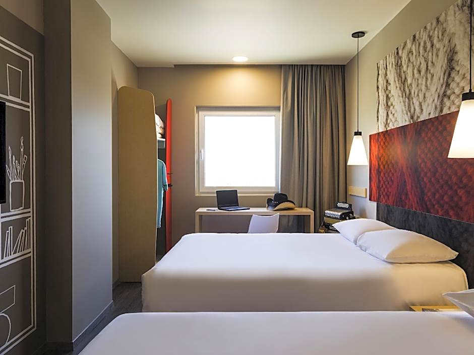 Photo 1 sur 6 de 2 Double Beds