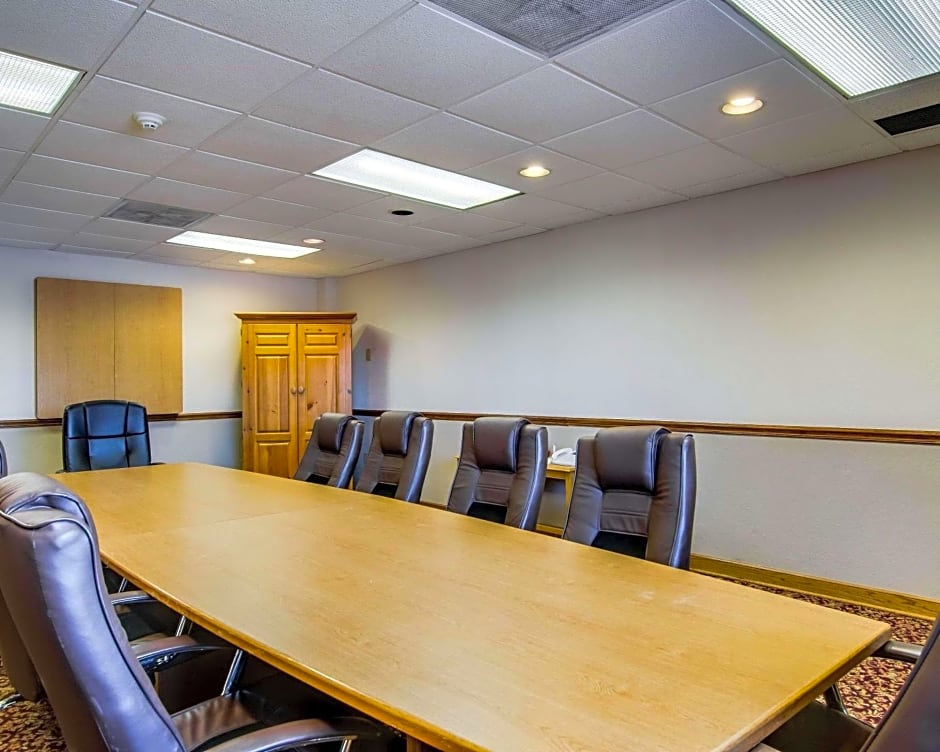 Quality Hotel and Conference Center