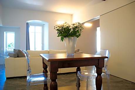 Suite with Lake View