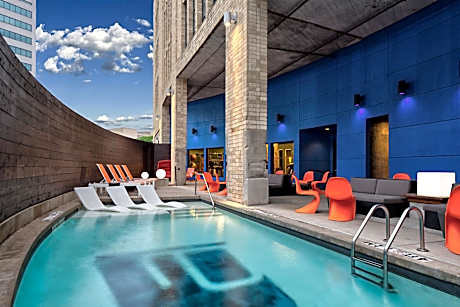 Aloft by Marriott Dallas Downtown