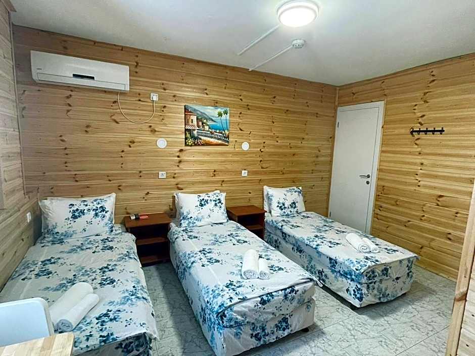 Amigo Hotel On The Beach