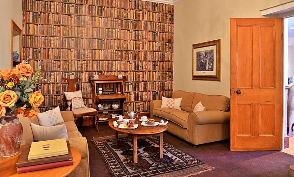 Swartberg Hotel, Cork Tree Collection