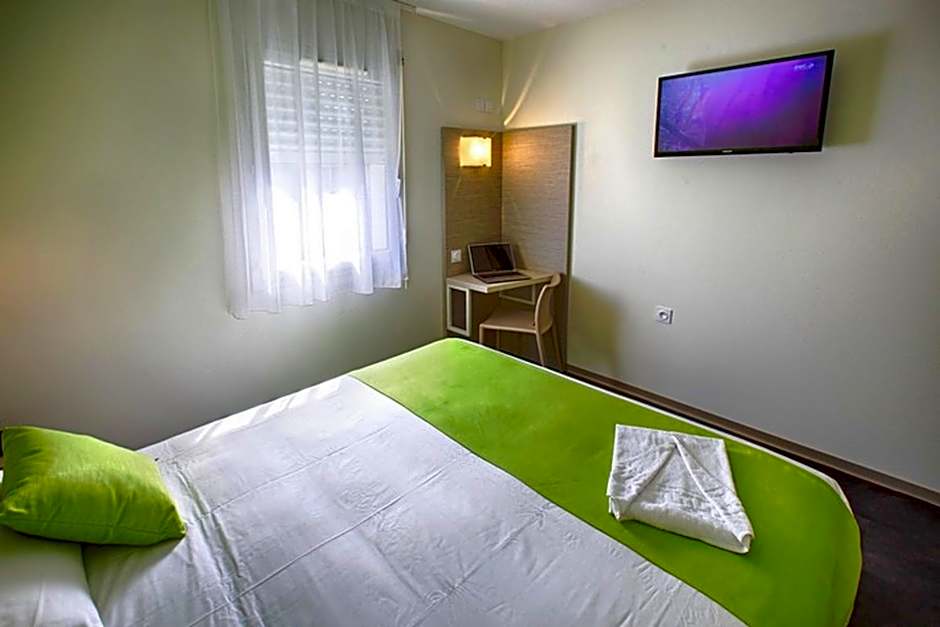 Hôtel Formules Club 2