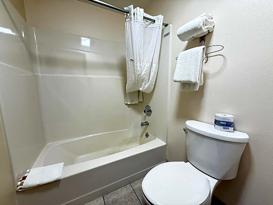 Hardin Lodge By Capital O Little Bighorn Battlefield I-90