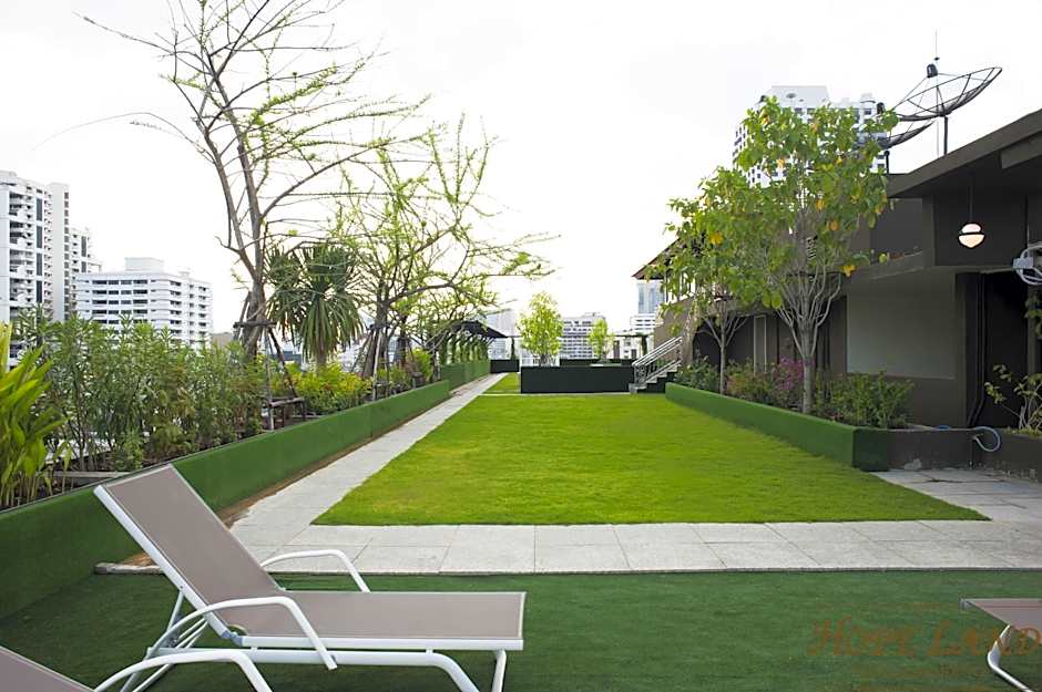 Hope Land Hotel Sukhumvit 8