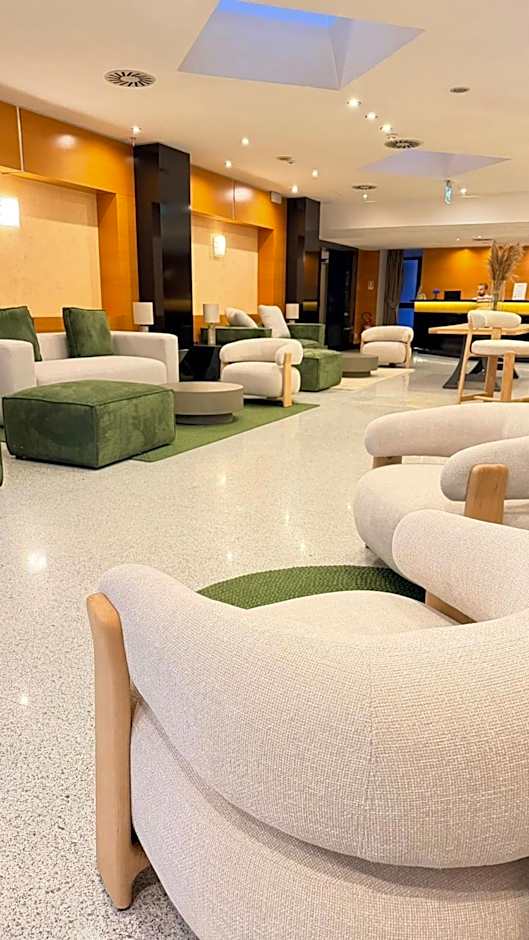 Hotel Junior by OasiGroup Hotels