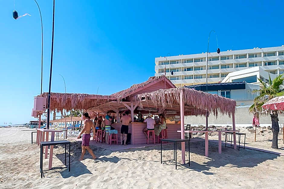 On Hotels Oceanfront Adults Designed