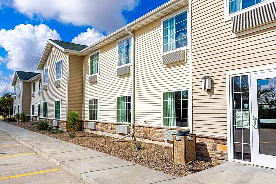 Cobblestone Inn & Suites - Big Lake