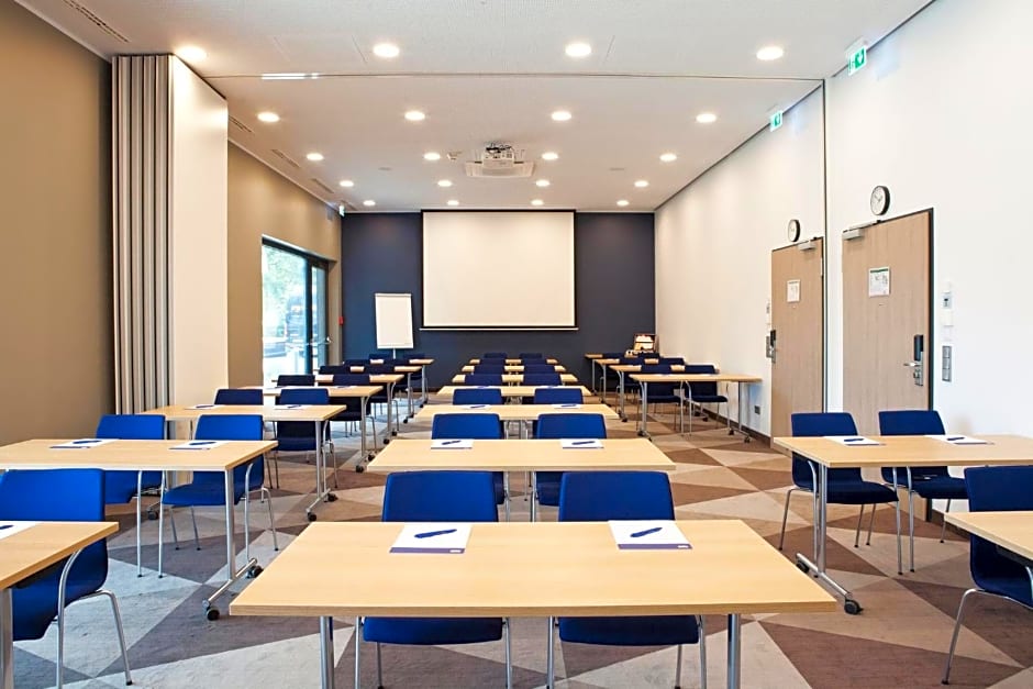 Holiday Inn Express Darmstadt By IHG