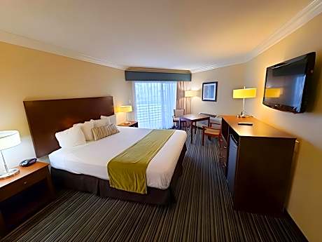 HUNTINGTON BEACH INN