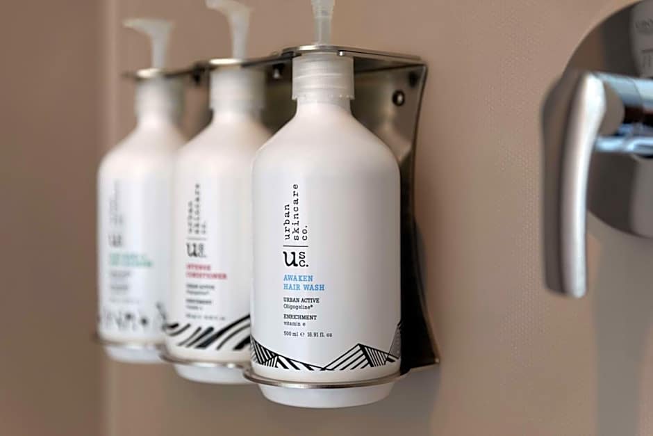 YOTELAIR Istanbul Airport, Duty free - International Transit area