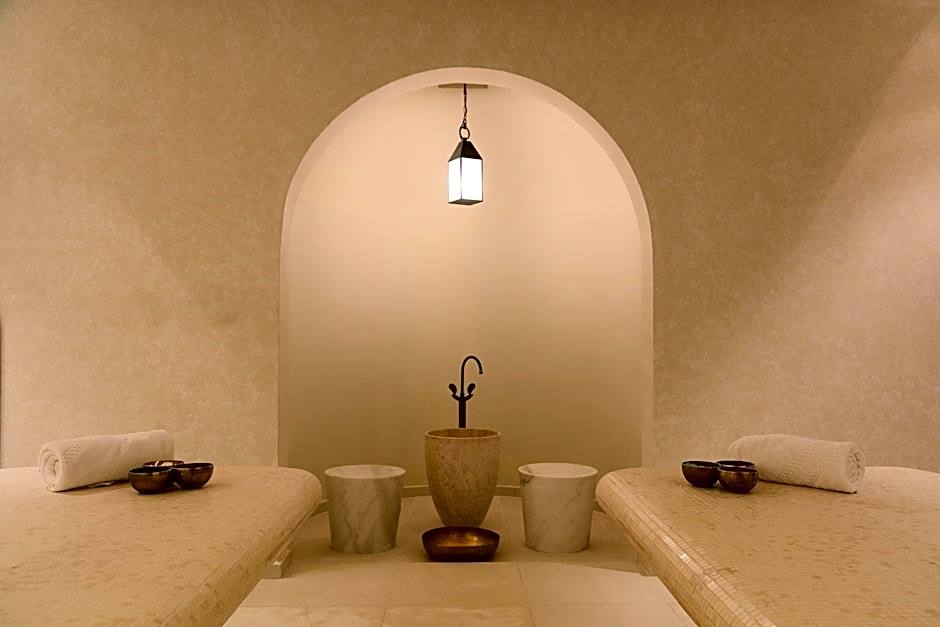 Al Bustan Palace, a Ritz-Carlton Hotel