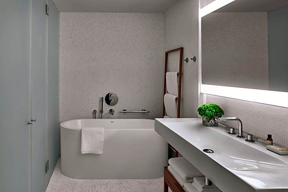 The London EDITION by Marriott