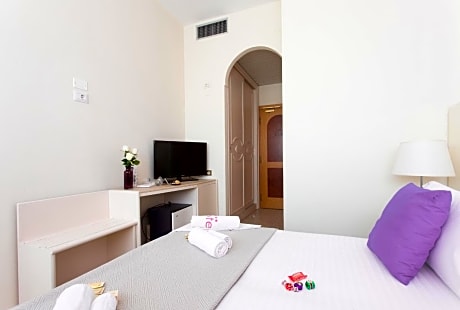 Double or Twin Room with Beach Package
