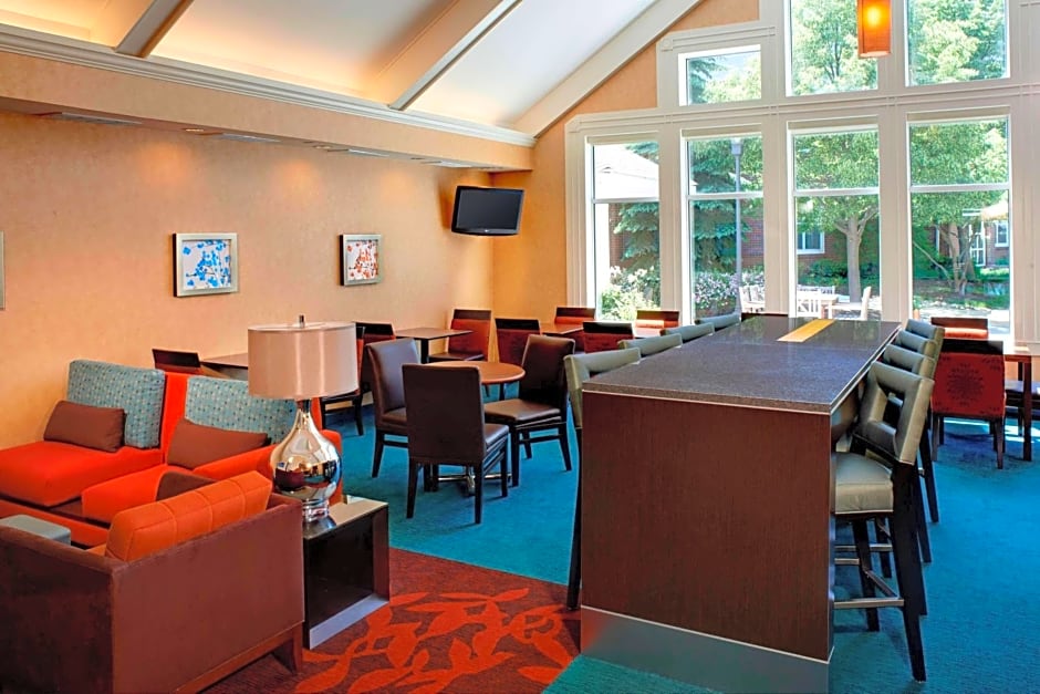 Sonesta ES Suites Chicago Waukegan Gurnee