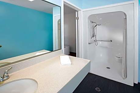 Queen Room with Two Queen Beds - Disability Access/Non-Smoking