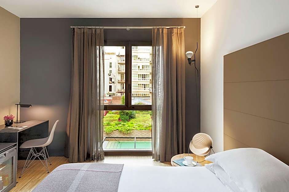 Alexandra Barcelona Hotel, Curio Collection by Hilton