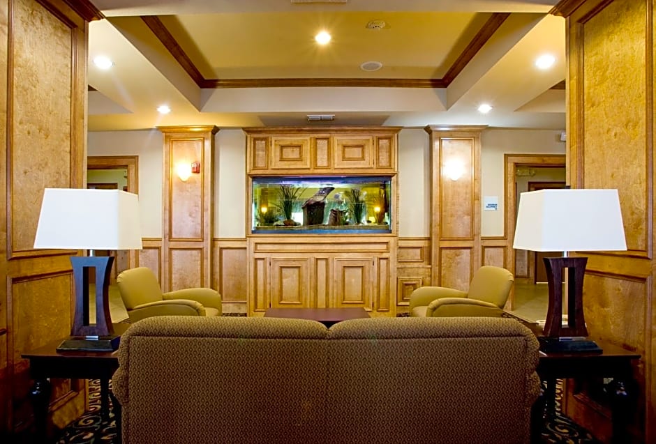 Holiday Inn Express Hotel and Suites Kingsville By IHG