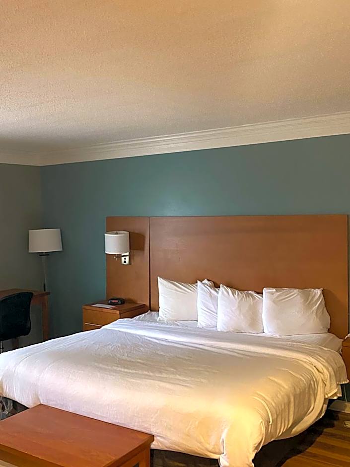 Econo Lodge At The Falls North