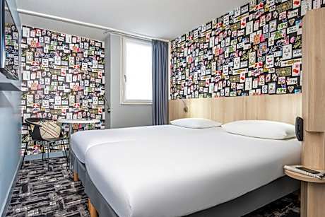Standard Room with Two Single Beds